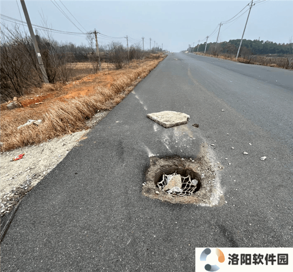 小米SU7遭遇路面异物失控翻滚，车身重创乘员却安然无恙！